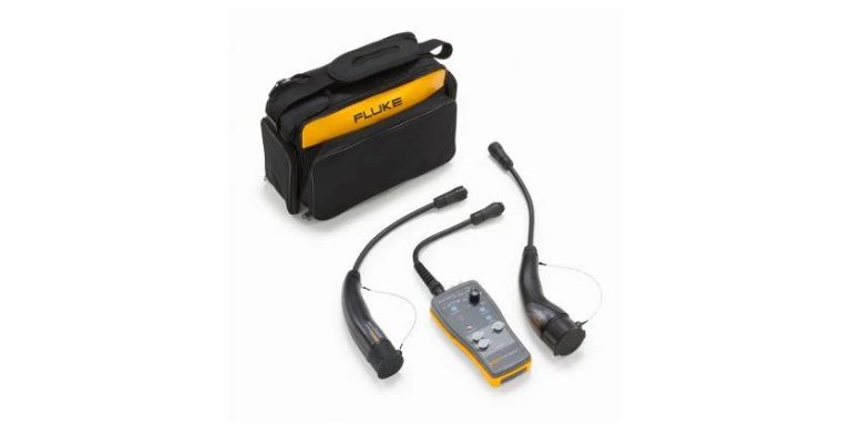 Fluke’s New eMobility Tools Kit: FEV100 Test Adapter and Connector for Tesla™ Station